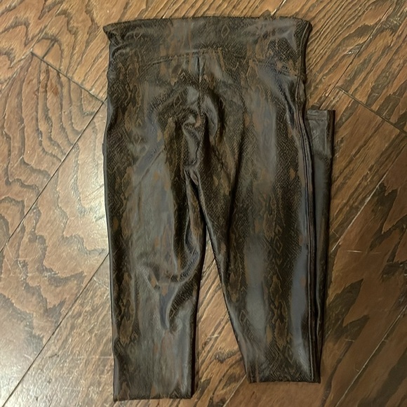 Spanx faux leather brown snakeskin leggings, XS - Picture 5 of 5